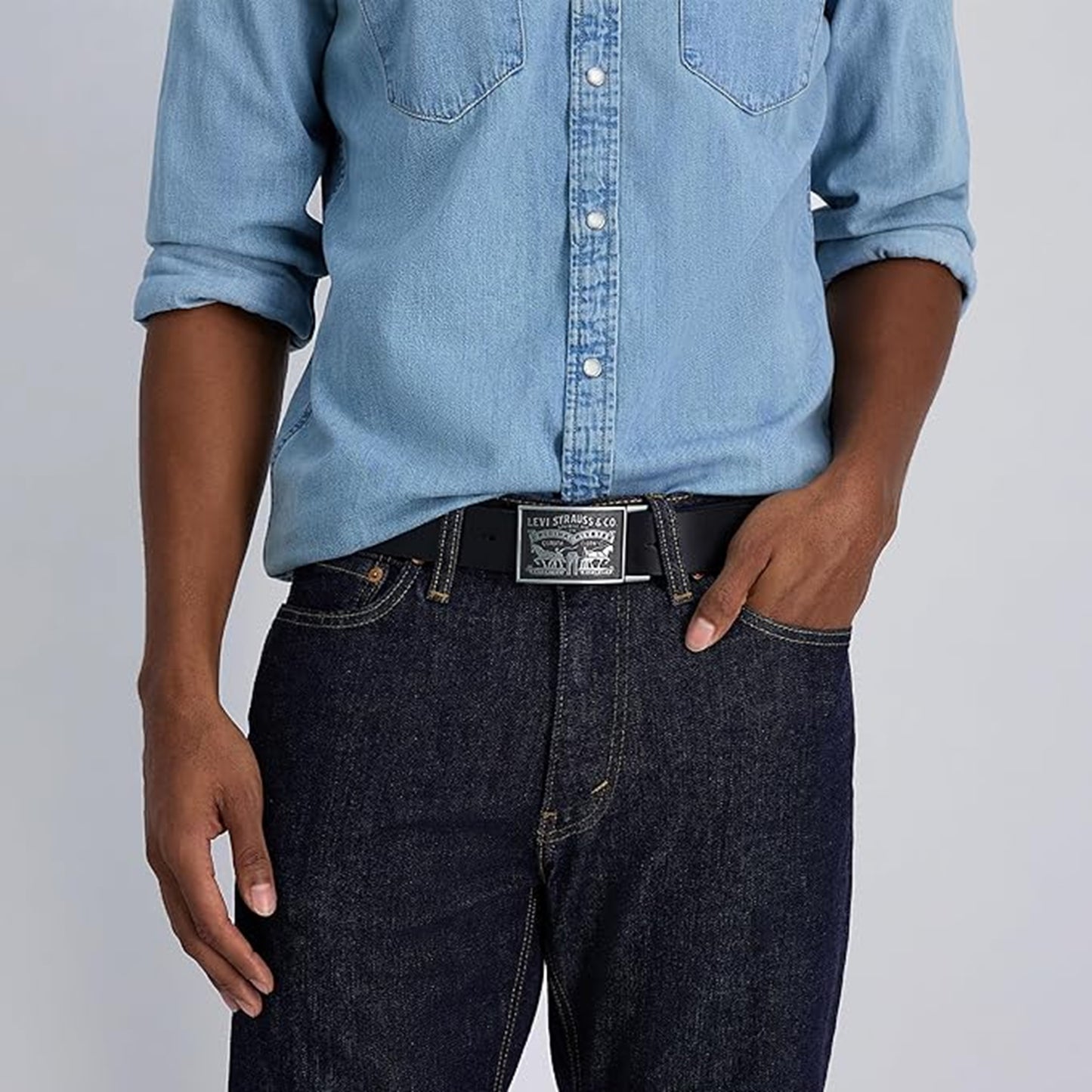 Levis mens Leather Belt With Plaque Buckle Belt